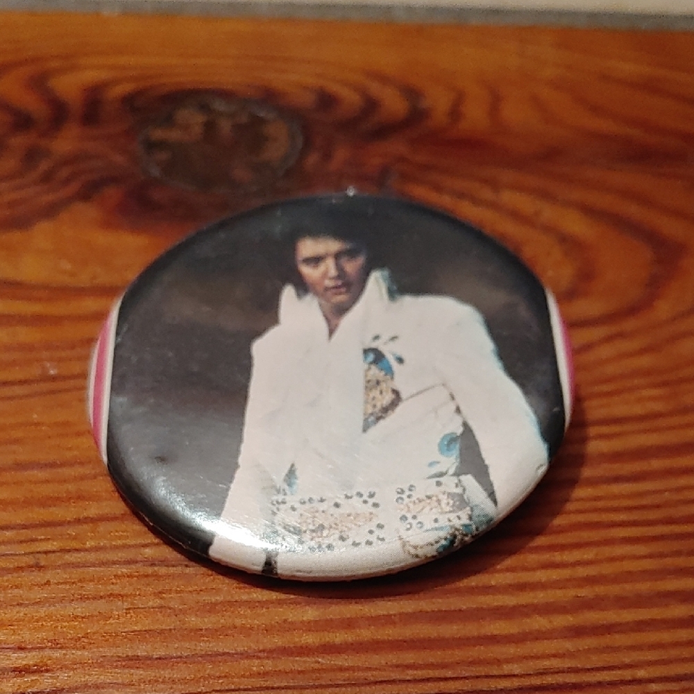 Vintage Button with Iconic Figure
